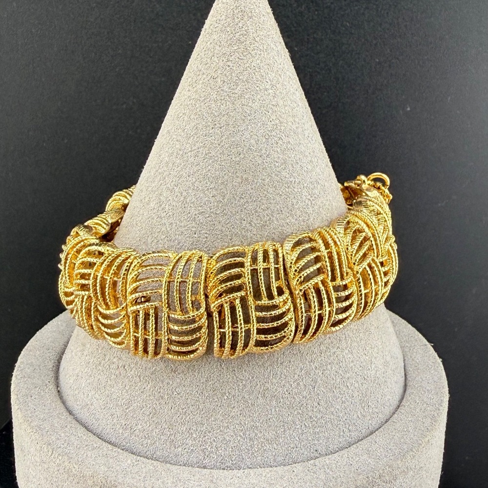 Vintage Monet Bracelet Gold Tone Basket Weave Signed 7”